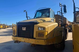 2015 Caterpillar 745C  Articulated Dump Truck